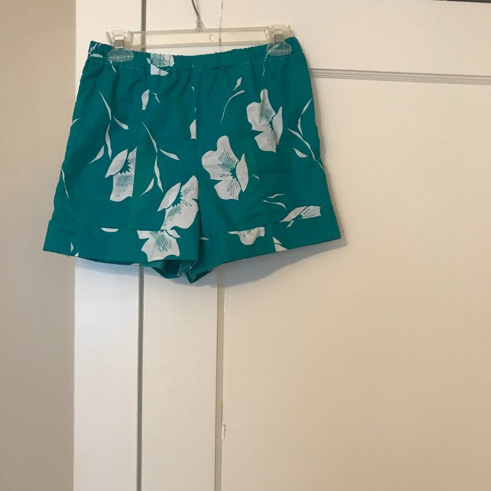 Vintage- 1980s Stretch fit Hawaiian print shorts